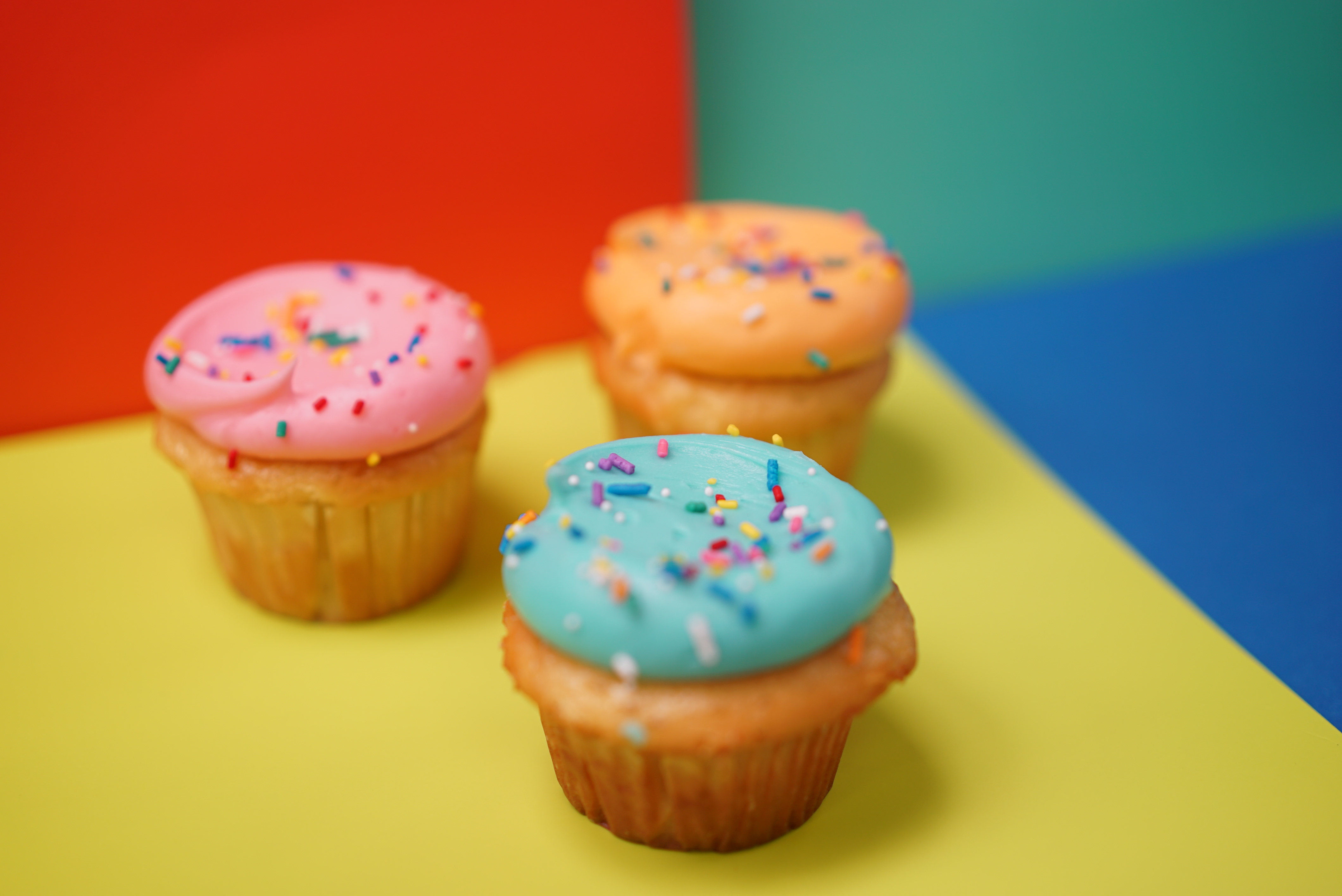 WCIU, The U | Menu Item Of The Week: Sweet Mandy B's Vanilla Cupcakes